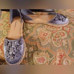 Isaac Mizrahi 7.5 light blue flats loafers shoes floral